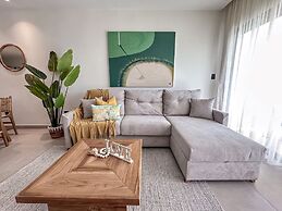 Spectacular Golf Front 3BR Apartment!