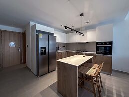 Spectacular Golf Front 3BR Apartment!