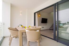 Luxury Penthouse 3 Bedroom Ocean Views