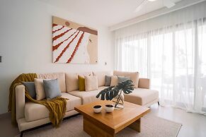 Luxury Penthouse 3 Bedroom Ocean Views