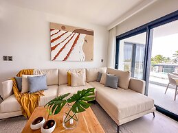 Luxury Penthouse 3 Bedroom Ocean Views