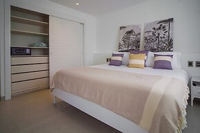 Luxury Penthouse 3 Bedroom Ocean Views