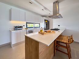 Luxury Penthouse 3 Bedroom Ocean Views