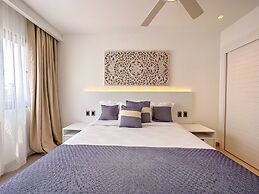Luxury Penthouse 3 Bedroom Ocean Views
