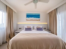 Luxury Penthouse 3 Bedroom Ocean Views
