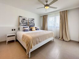 Luxury Penthouse 3 Bedroom Ocean Views