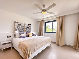Luxury Penthouse 3 Bedroom Ocean Views