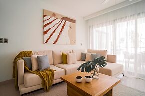 Luxury Penthouse 3 Bedroom Ocean Views