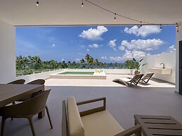 Luxury Penthouse 3 Bedroom Ocean Views