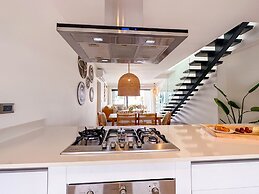 Luxury Penthouse 3 Bedroom Ocean Views