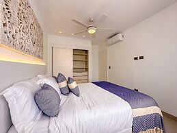 Luxury Penthouse 3 Bedroom Ocean Views