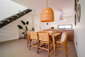 Luxury Penthouse 3 Bedroom Ocean Views