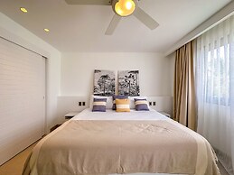 Luxury Penthouse 3 Bedroom Ocean Views