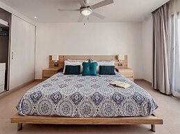 Fantastic Beach Penthouse With Rooftop BBQ