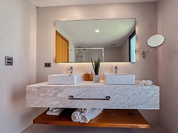 Fantastic Beach Penthouse With Rooftop BBQ