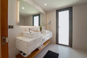 Fantastic Beach Penthouse With Rooftop BBQ