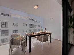 Fantastic Beach Penthouse With Rooftop BBQ