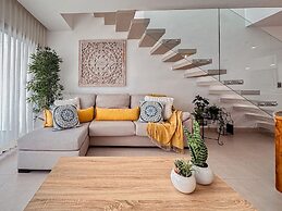 Fantastic Beach Penthouse With Rooftop BBQ
