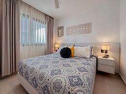 Fantastic Beach Penthouse With Rooftop BBQ