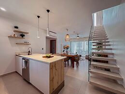 Fantastic Beach Penthouse With Rooftop BBQ