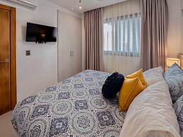Fantastic Beach Penthouse With Rooftop BBQ