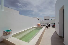 Fantastic Beach Penthouse With Rooftop BBQ