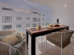 Fantastic Beach Penthouse With Rooftop BBQ