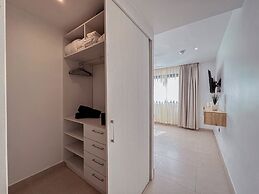 Fantastic Beach Penthouse With Rooftop BBQ