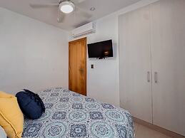Fantastic Beach Penthouse With Rooftop BBQ