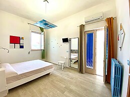 Casa Mondrian - Camere con Bagno e Piscina Privata