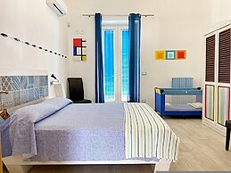 Casa Mondrian - Camere con Bagno e Piscina Privata