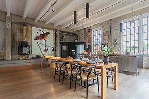 Design Loft With Private Parking by Rent all Como