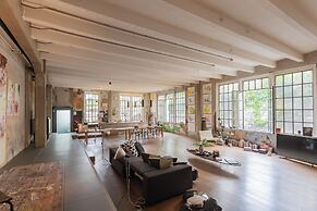 Design Loft With Private Parking by Rent all Como