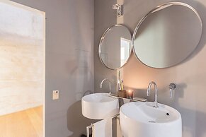 Design Loft With Private Parking by Rent all Como