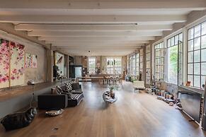 Design Loft With Private Parking by Rent all Como