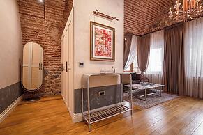 Stone Inn Galata