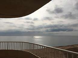Palmera Beach by Renthas