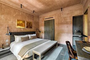 Casa Tenue