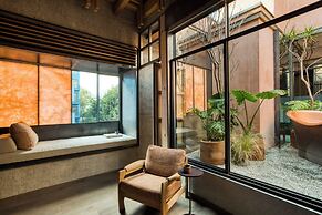 Casa Tenue
