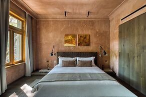 Casa Tenue
