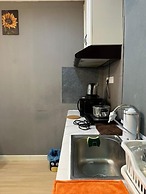 Champs Elysees Homestay by Landmark