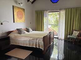 Hibiscus Earth - CGH Earth