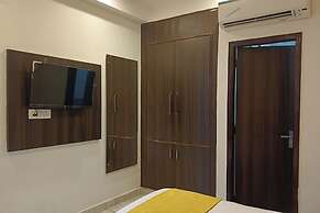 Airport Hotel Classic Crowne