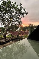 Karlie Inn