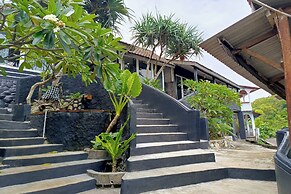 Karlie Inn