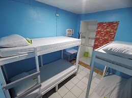Resort’s Side Hostel near Shangrila