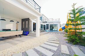 The Modern Pool Villa Hua Hin