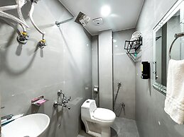 Hotel Manas Inn