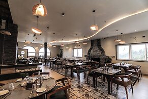 Q' Nest Hotel Cloud End Lansdowne