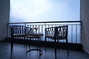 Q' Nest Hotel Cloud End Lansdowne